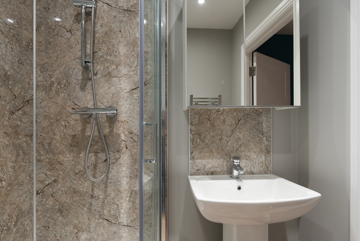 Stylish en-suite in the home of wellness living.