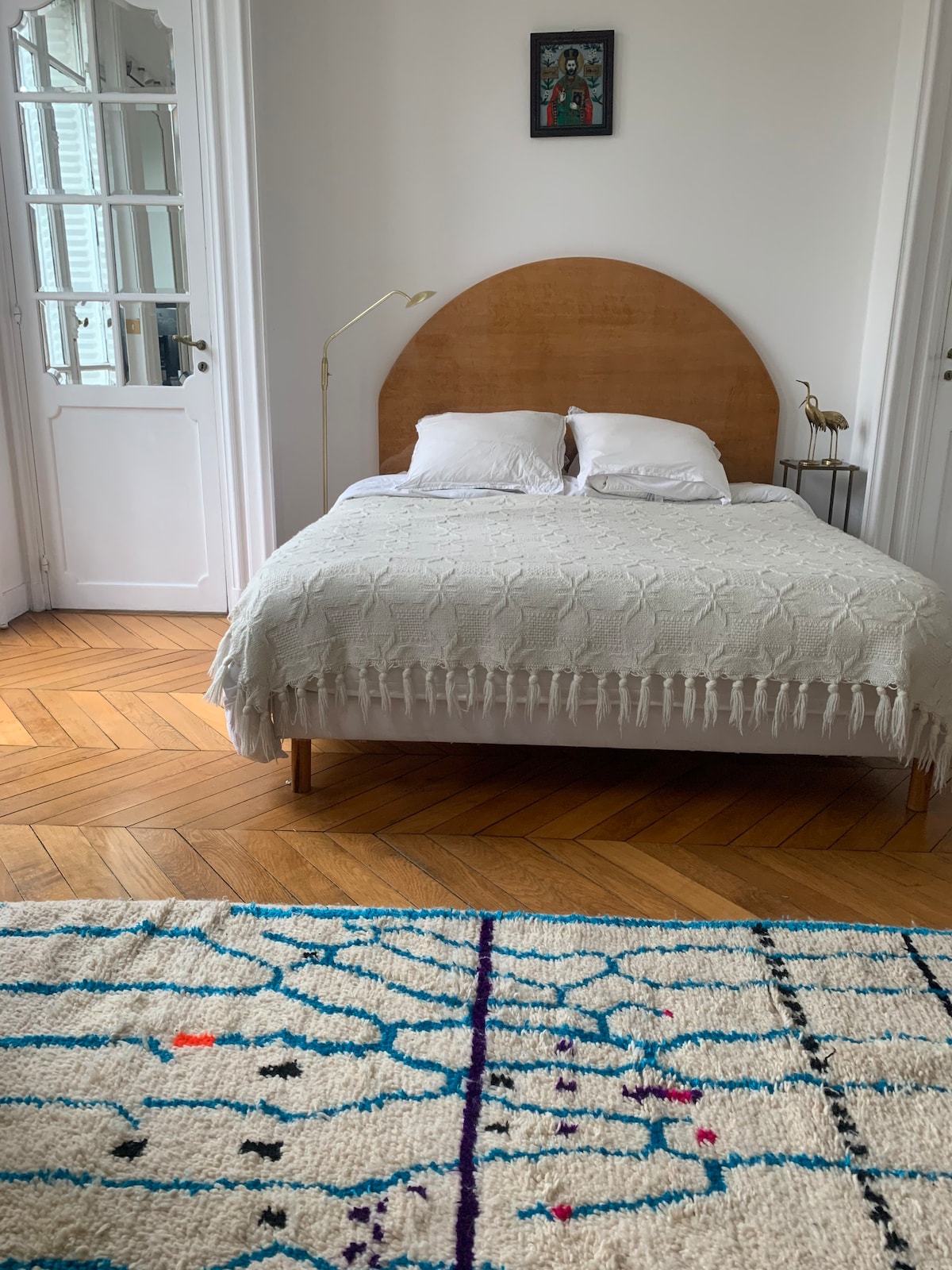 法式别墅，令人惊叹的卧室，带独立卫生间