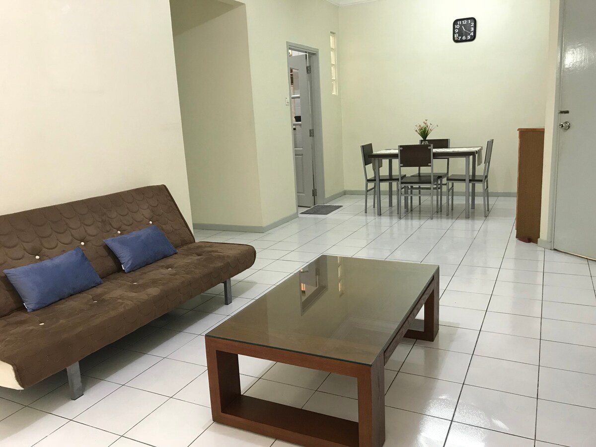 Entire 3BR Apartment @ KK Spacious & Simple 沙巴三房公寓