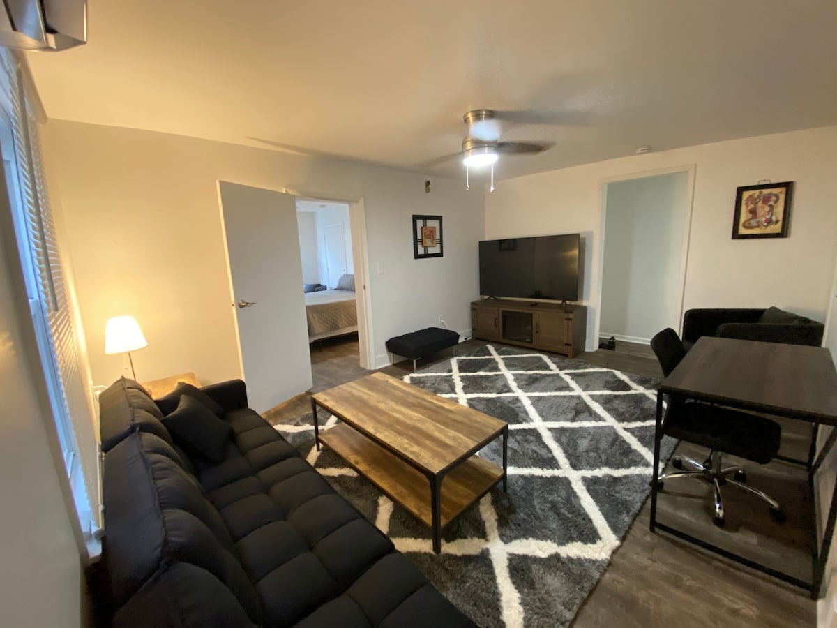 Newly Renovated - Sewickley Borough Apartment