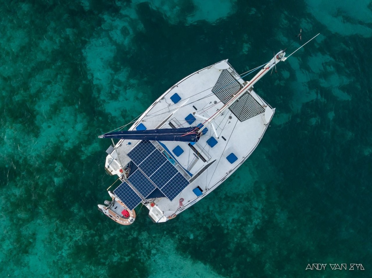 Bequia: Stay on a yacht in the Grenadines