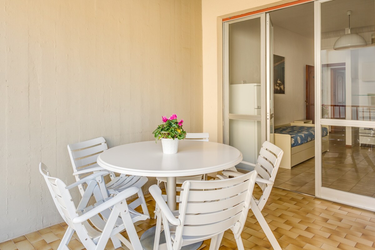 美丽的三室公寓，距离普林西比海平面150米