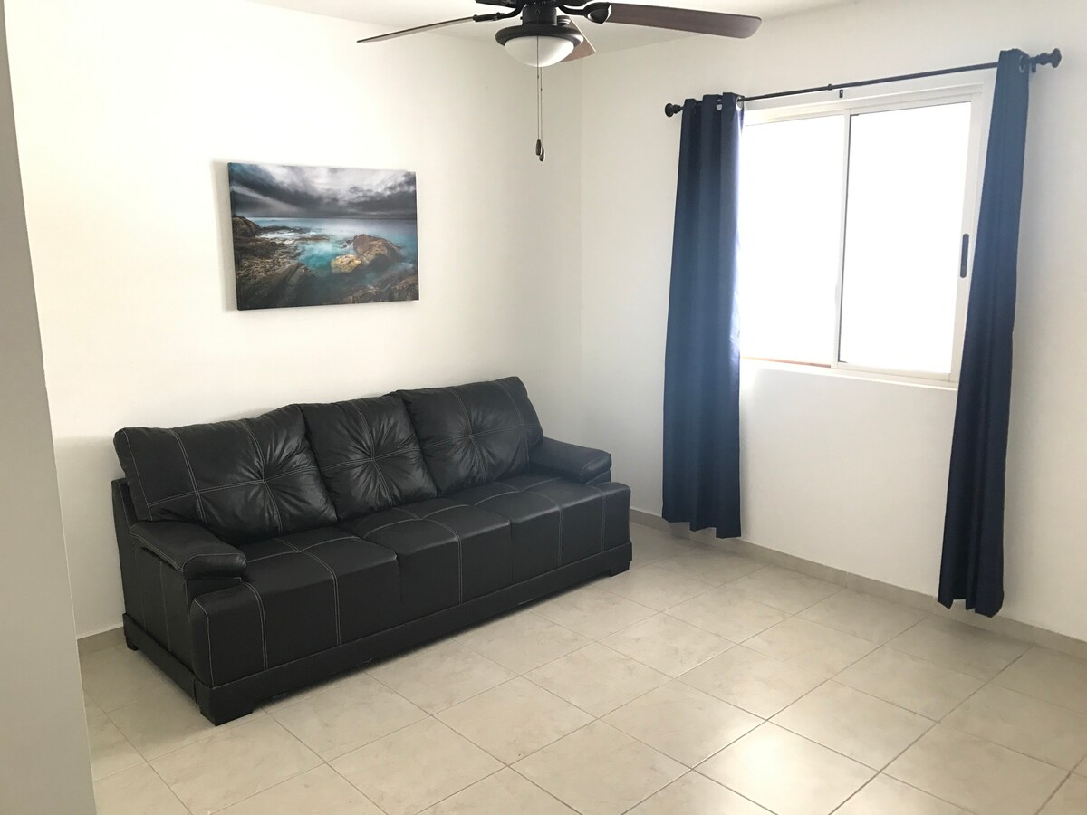 3 Bedroom House (5 minutes from Monterrey Airport)