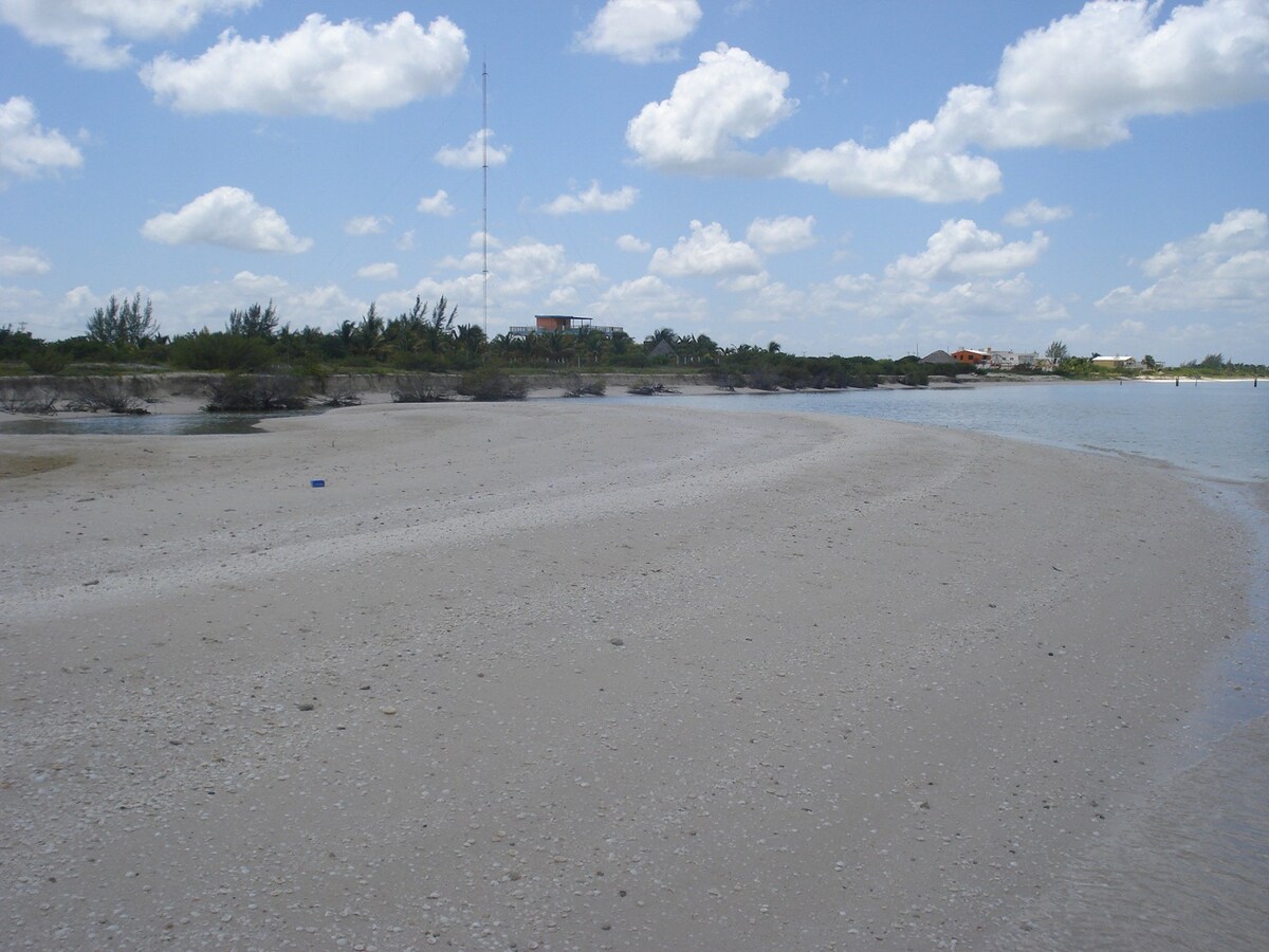 CASA VERDE, CELESTUN – SEASIDE VACA