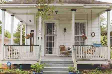 Gracious 2-room suite in a historic 1886 home