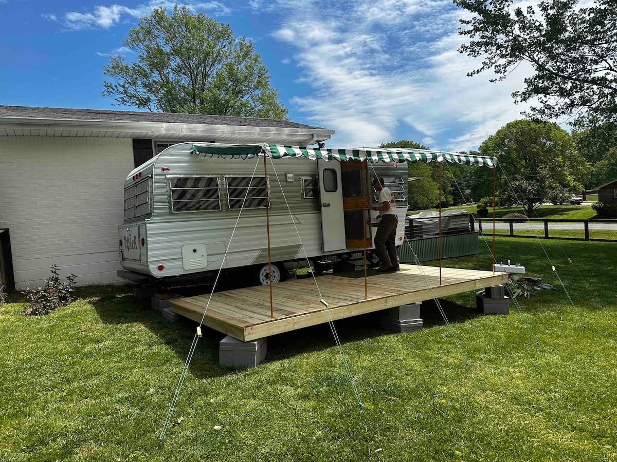 Vintage Trailer North of  Nashville