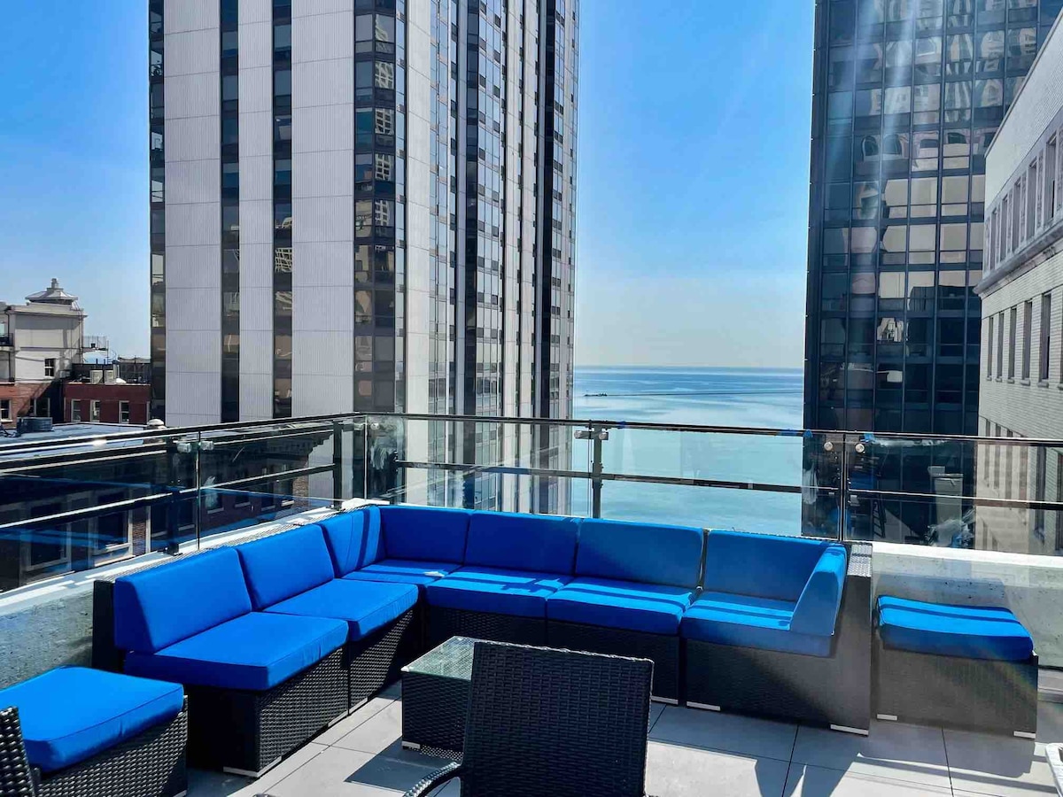 MAG MILE/Gold Coast Getaway (+Rooftop/Gym)