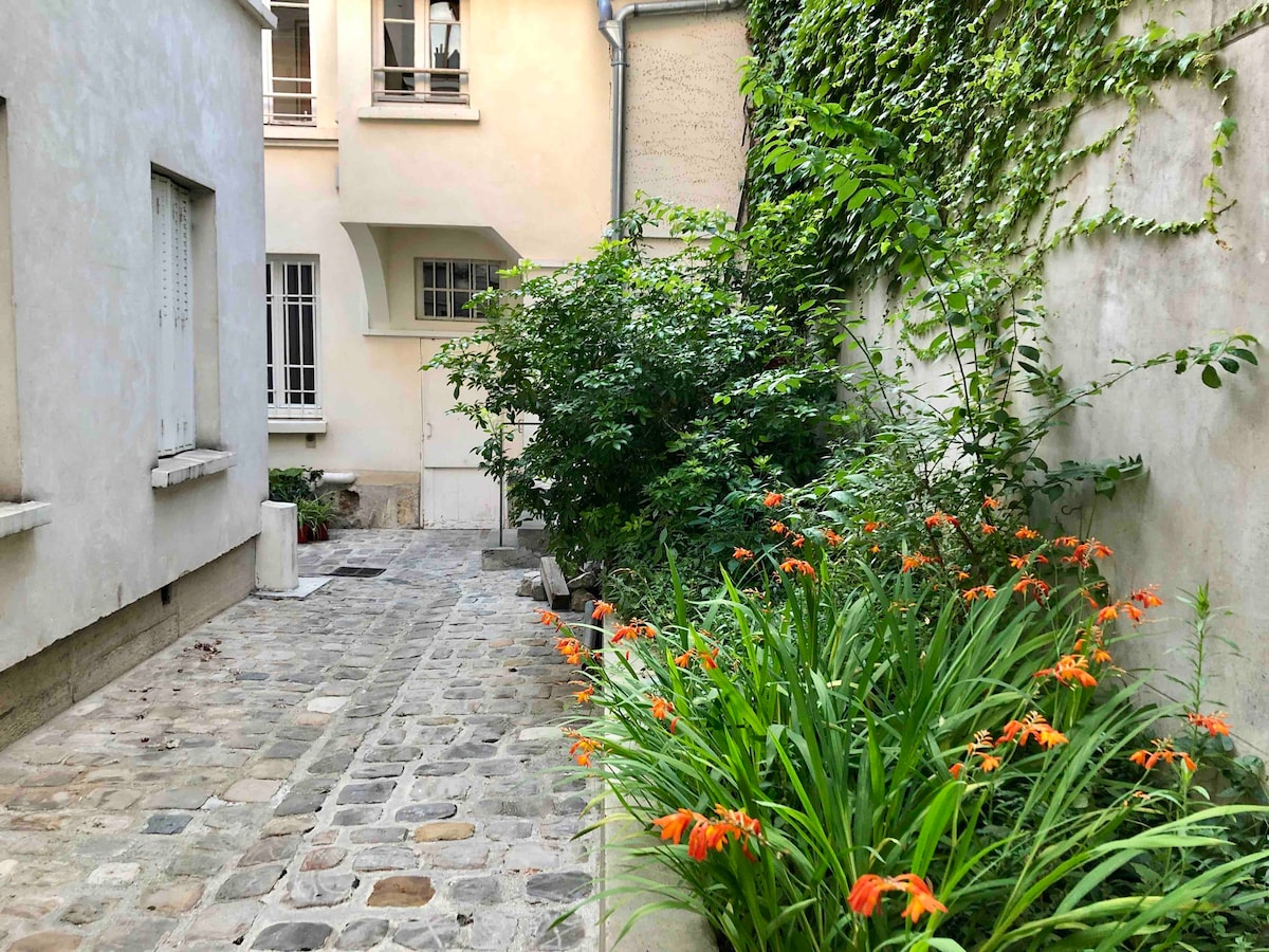 Calm, Cozy 3 Bedroom Apartment with AC at Bastille