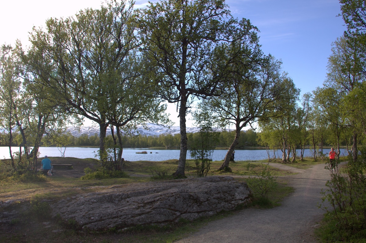 靠近普雷斯特万内特湖（ Lake Prestvannet ）的房间