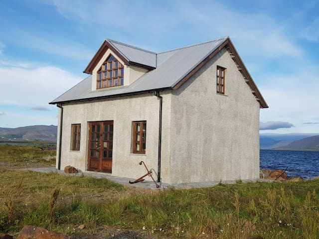 Hvalfjörður的民宿