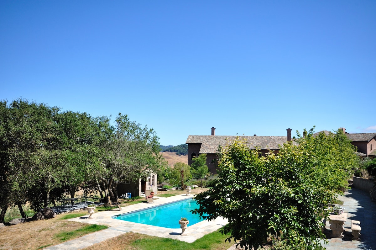The Guest House at Azari Vineyards -泳池+景观