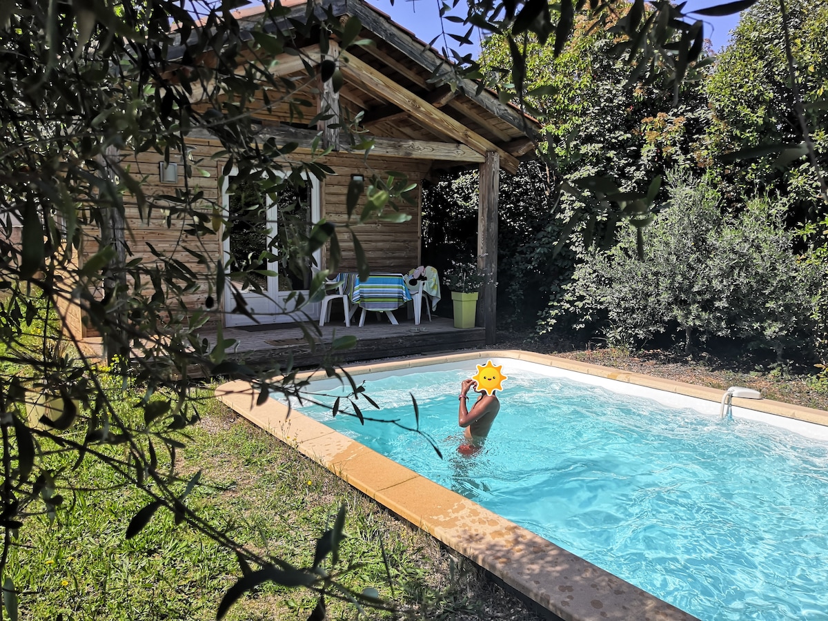 Chalet cocooning climatisé avec piscine