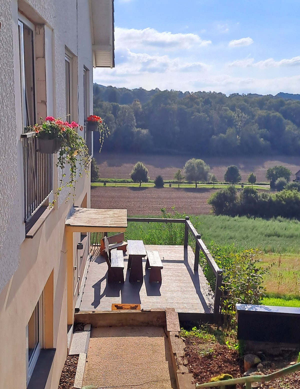 Ferienwohnung Pellenzblick