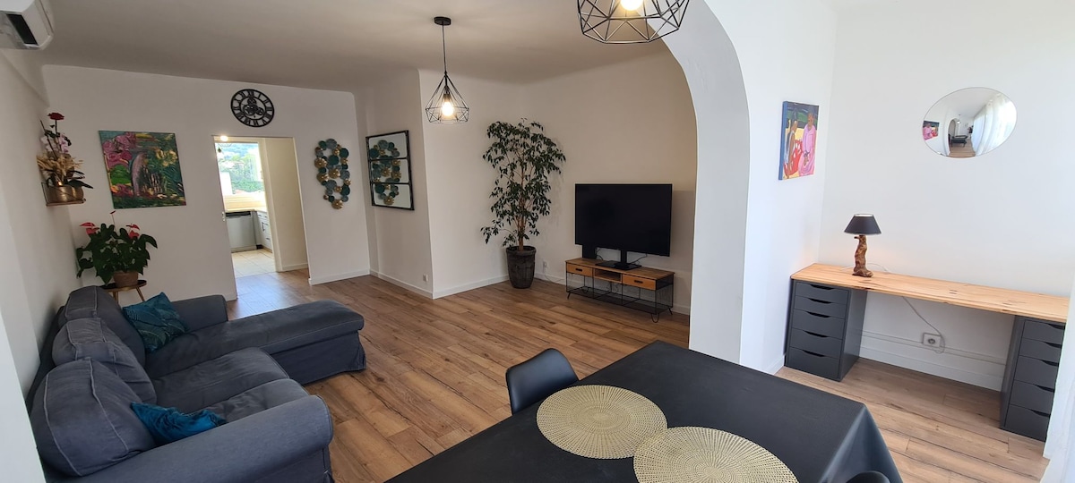 Spacieux et lumineux F2 de 74m² entièrement refait