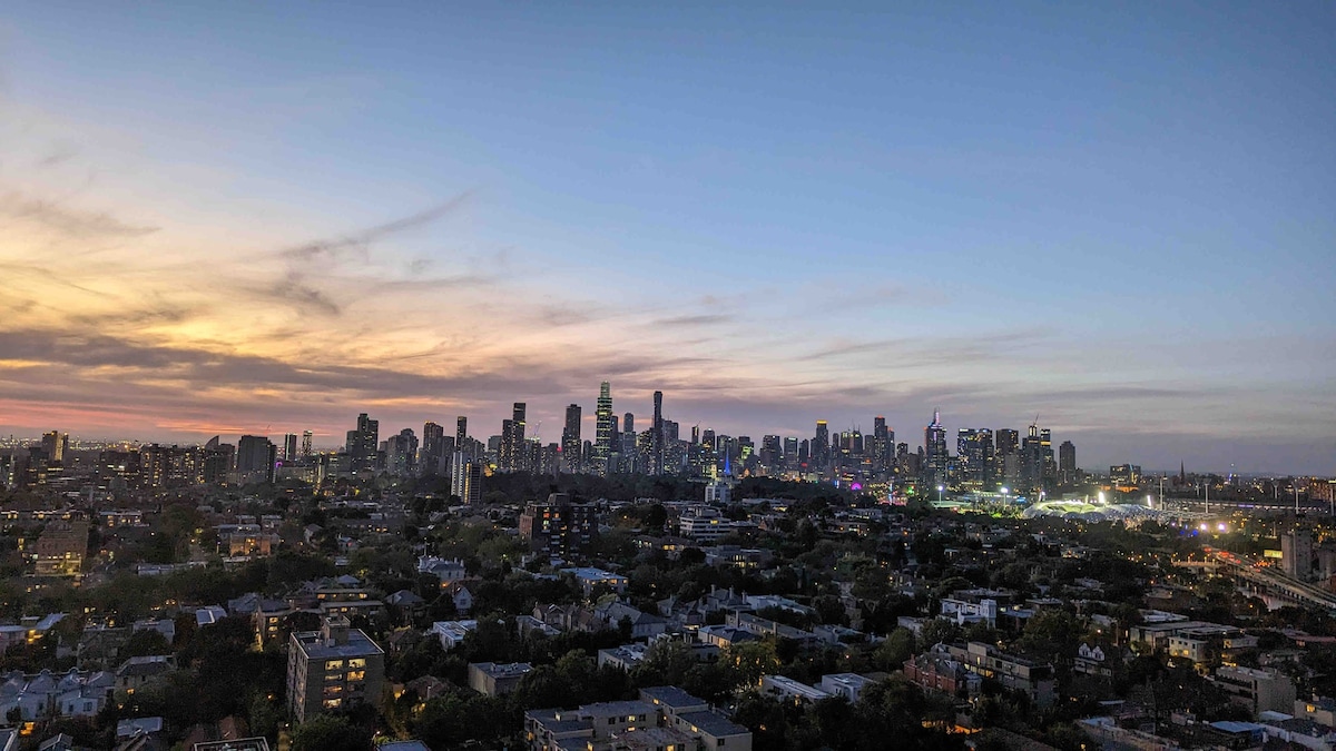 sub-penthouse with stunning view