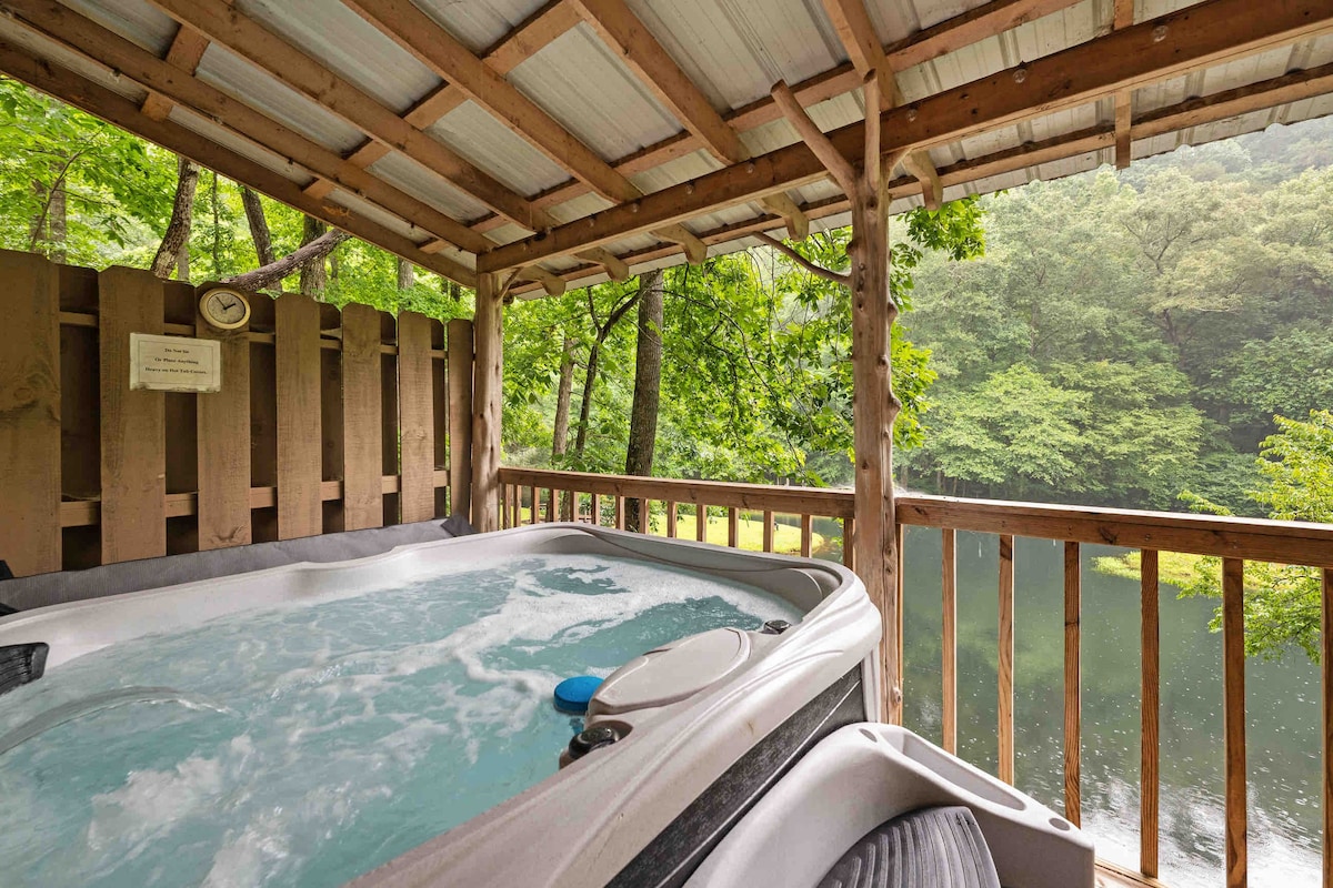 New Hot Tub/Fireplace/Fishing/Hiking Trails