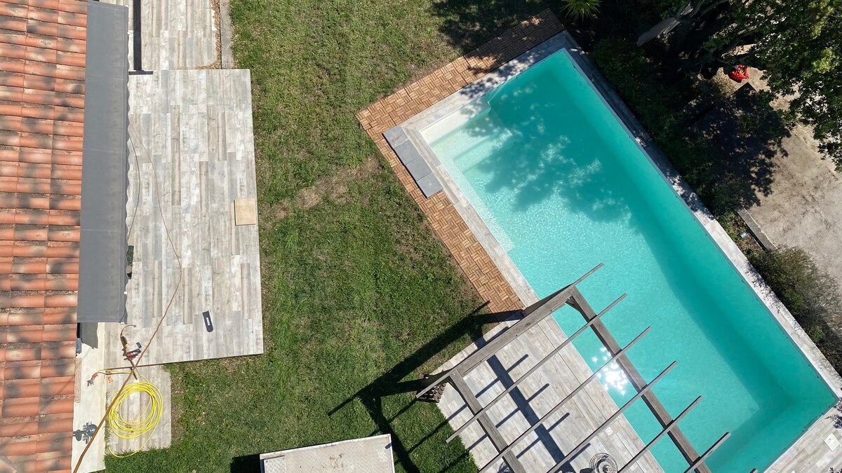 La "Petite Maison dans la prairie" avec piscine