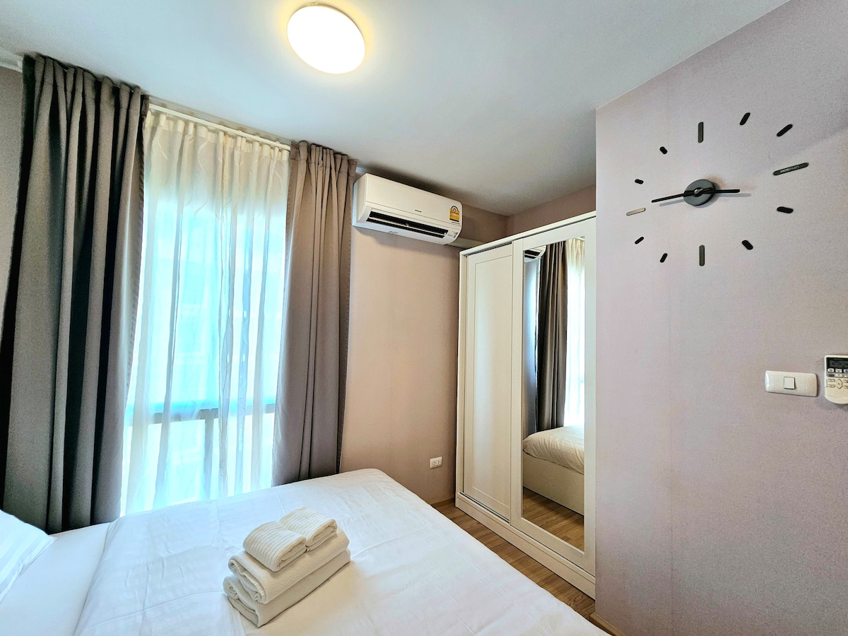 Entire Apartment,15 mins to Donmueang Airport.#P2