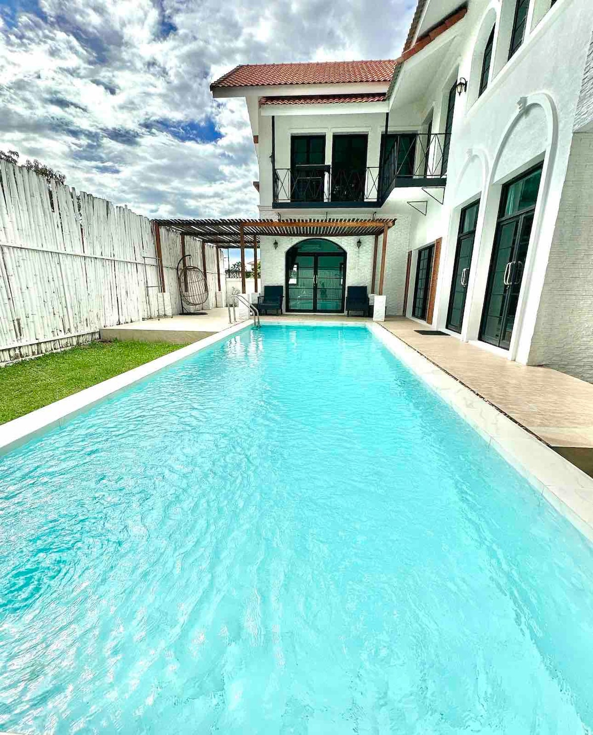 Pool villa near ChiangMai Airport 4 Bedrooms