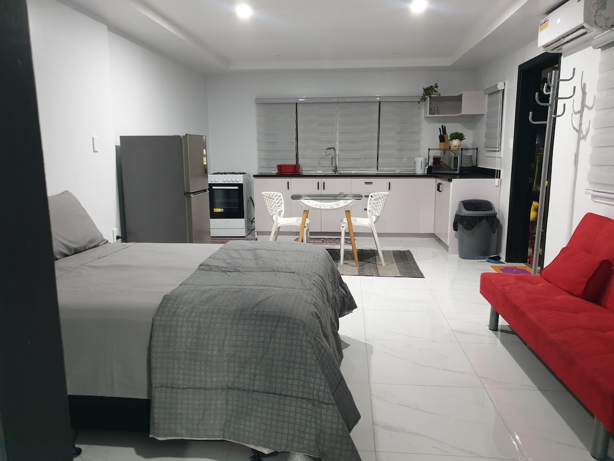 Palm Studio, Vaitele | Free-Wifi, Modern, Netflix