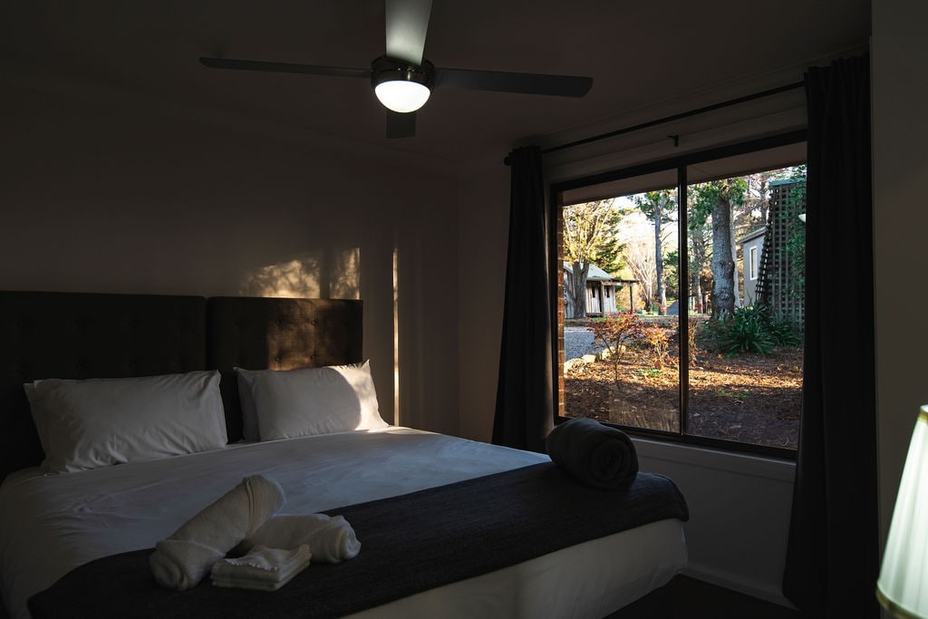 Chapel Hill Retreat - Camellia Cottage