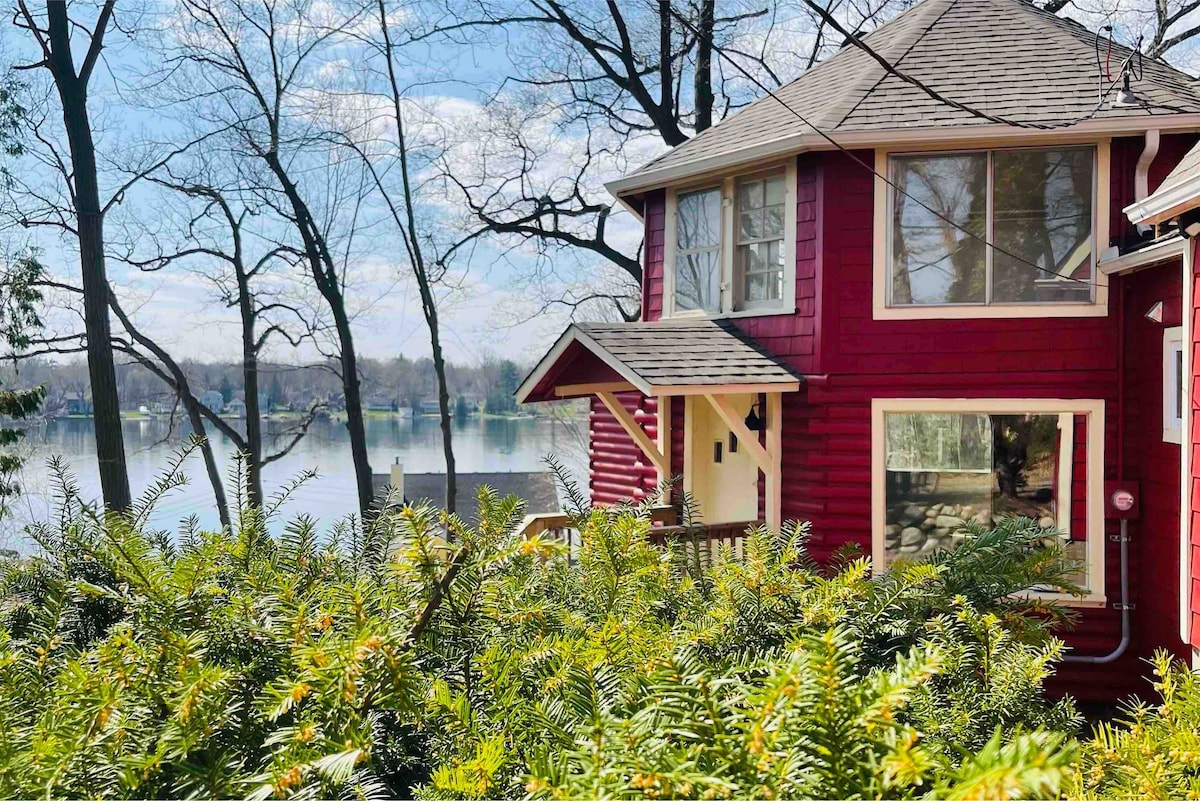 3 Bedroom/2Bath Orion Octagon with Lake Views