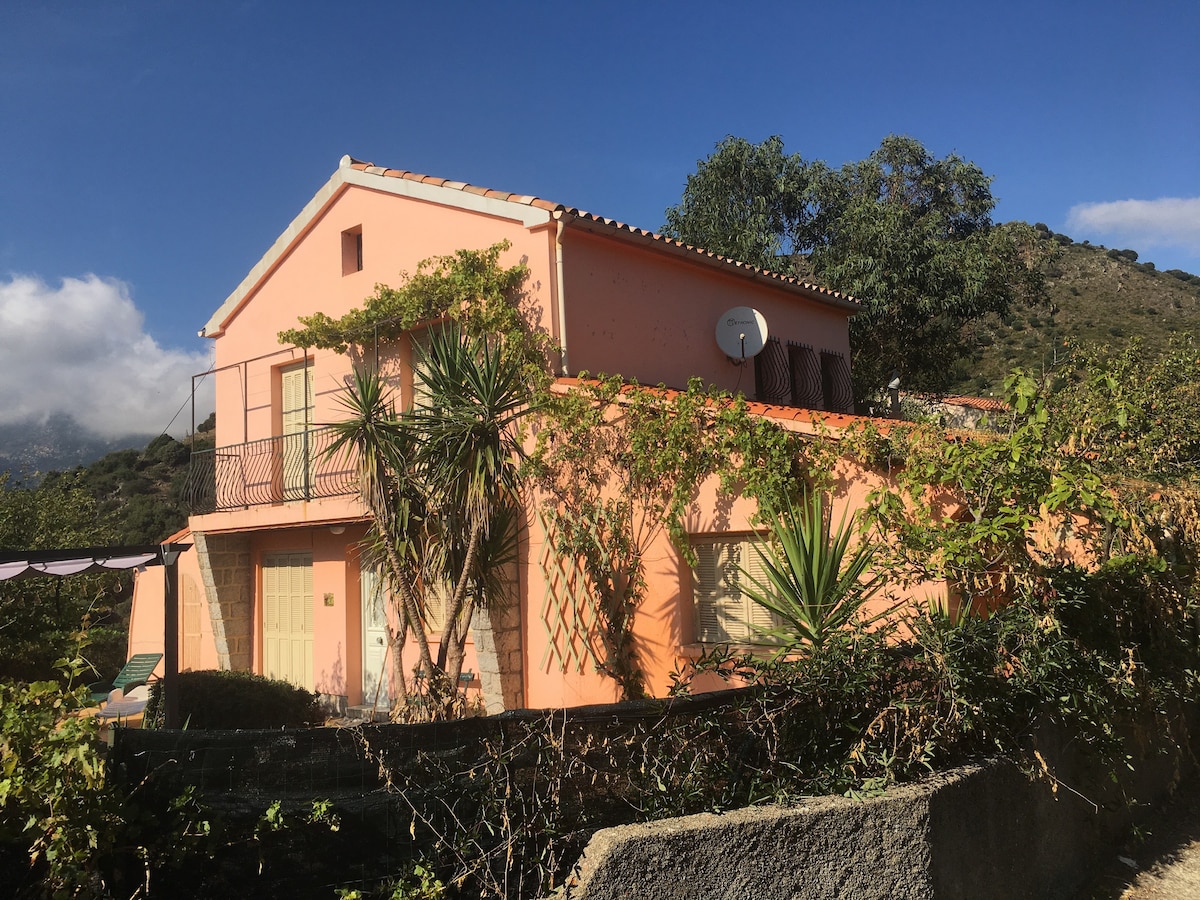 Belle maison Corse à la montagne et près de la mer