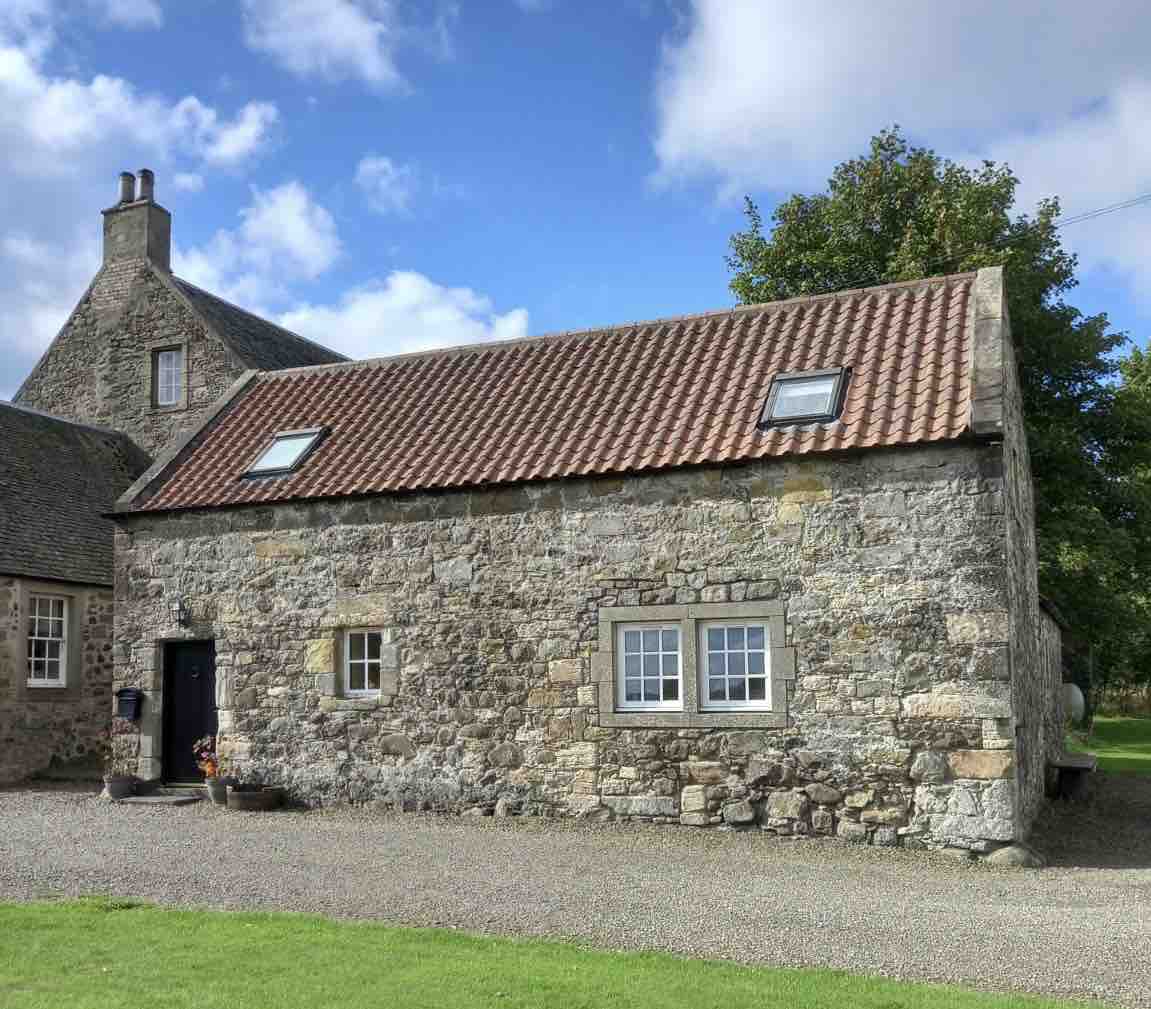 Linlithgow cottage close to Edinburgh