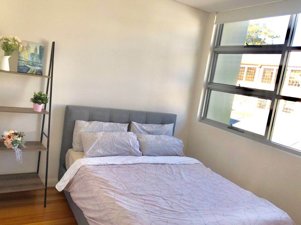 悉尼市中心可爱的两卧室公寓