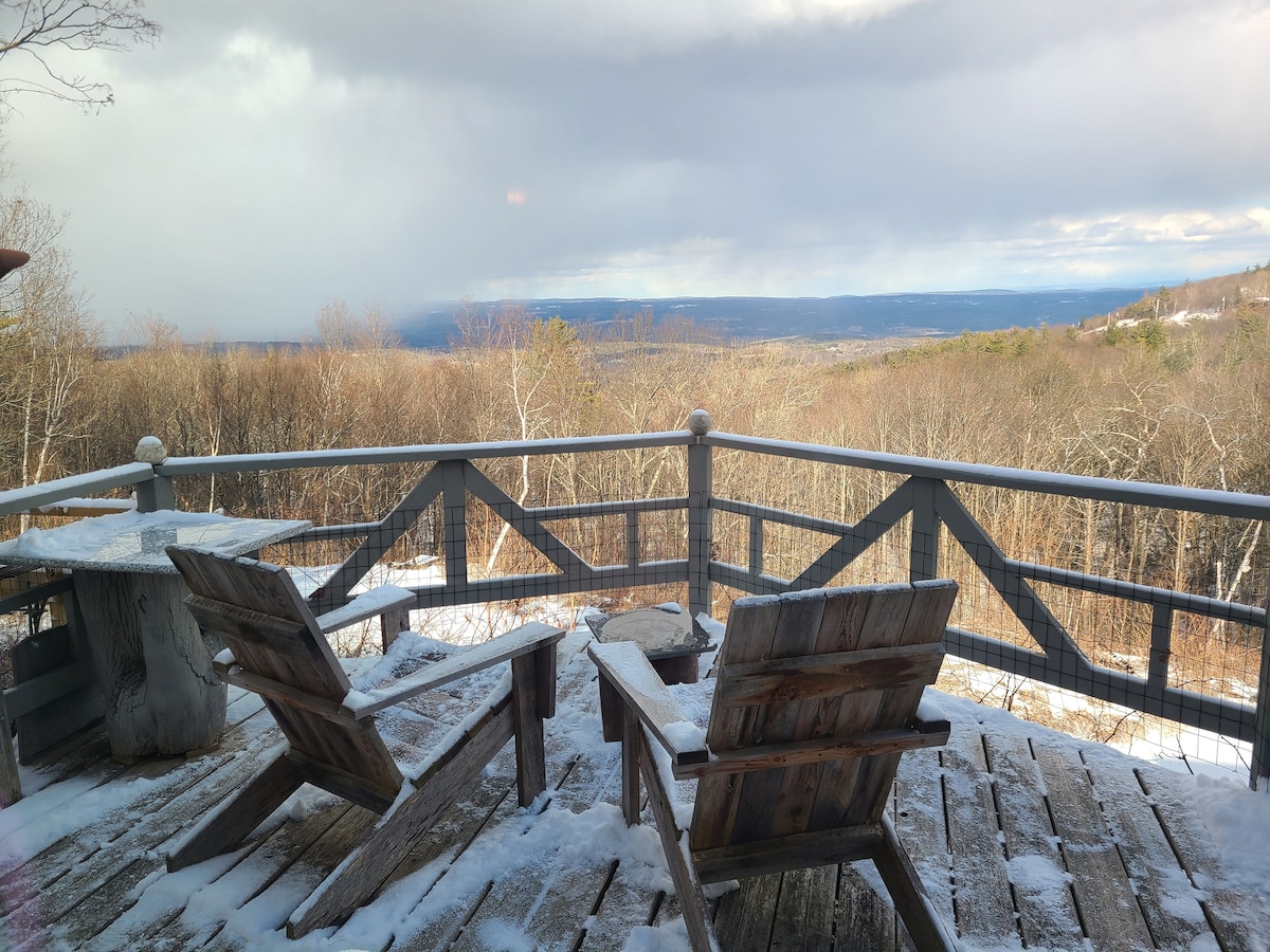 Mountain TOP LOFT- Five State, 100 mile view-