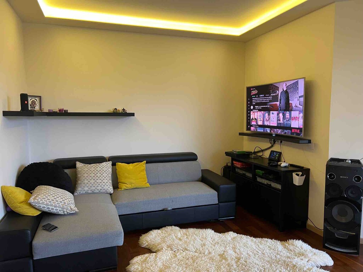 Bright and spacious apartment with parking&balcony