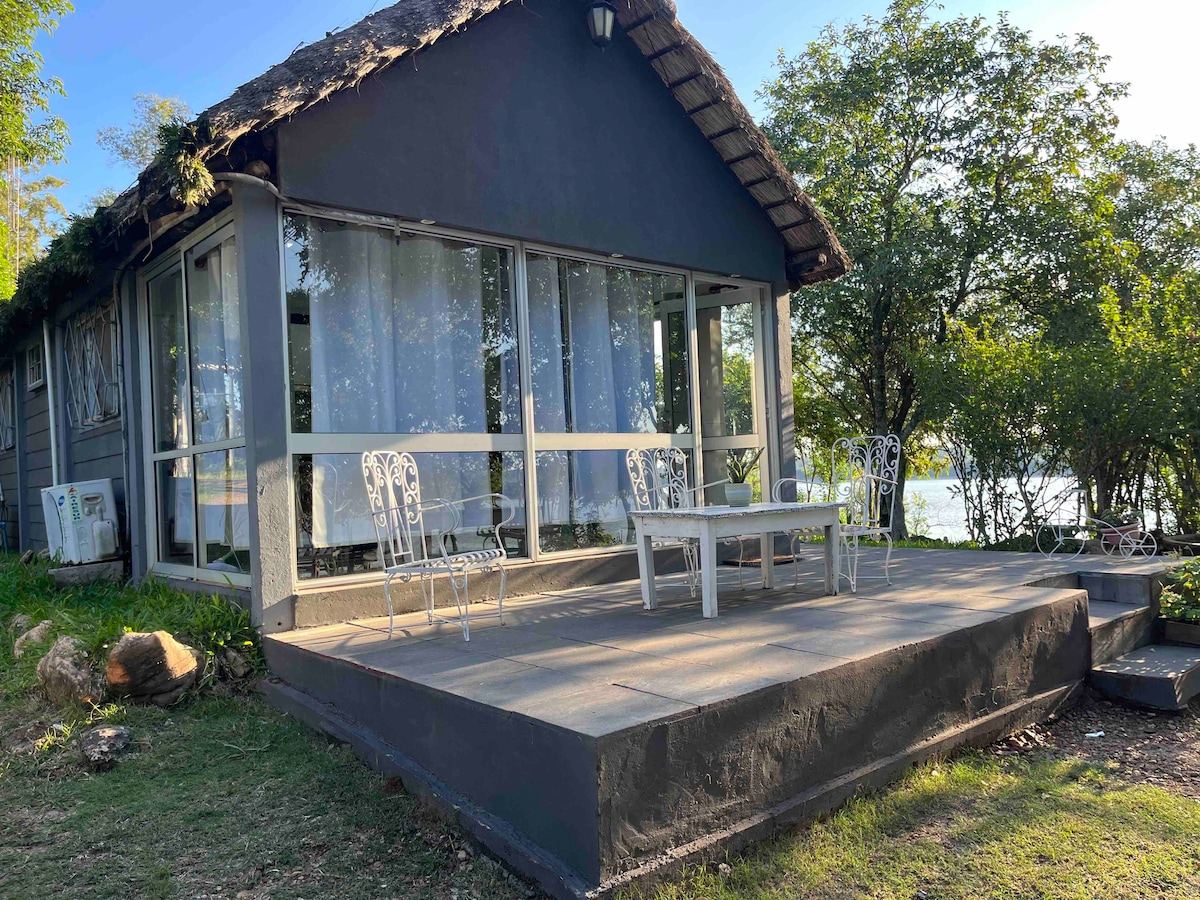 Cabaña en costa del río Uruguay para 4 personas