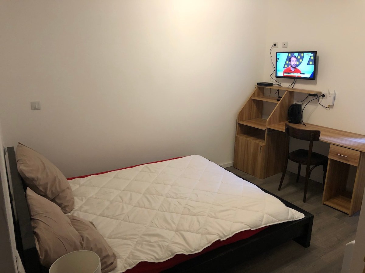 Chambre privative dans le bourg