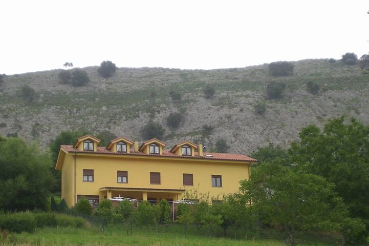 Villa (Caldueño), Llanes的民宿