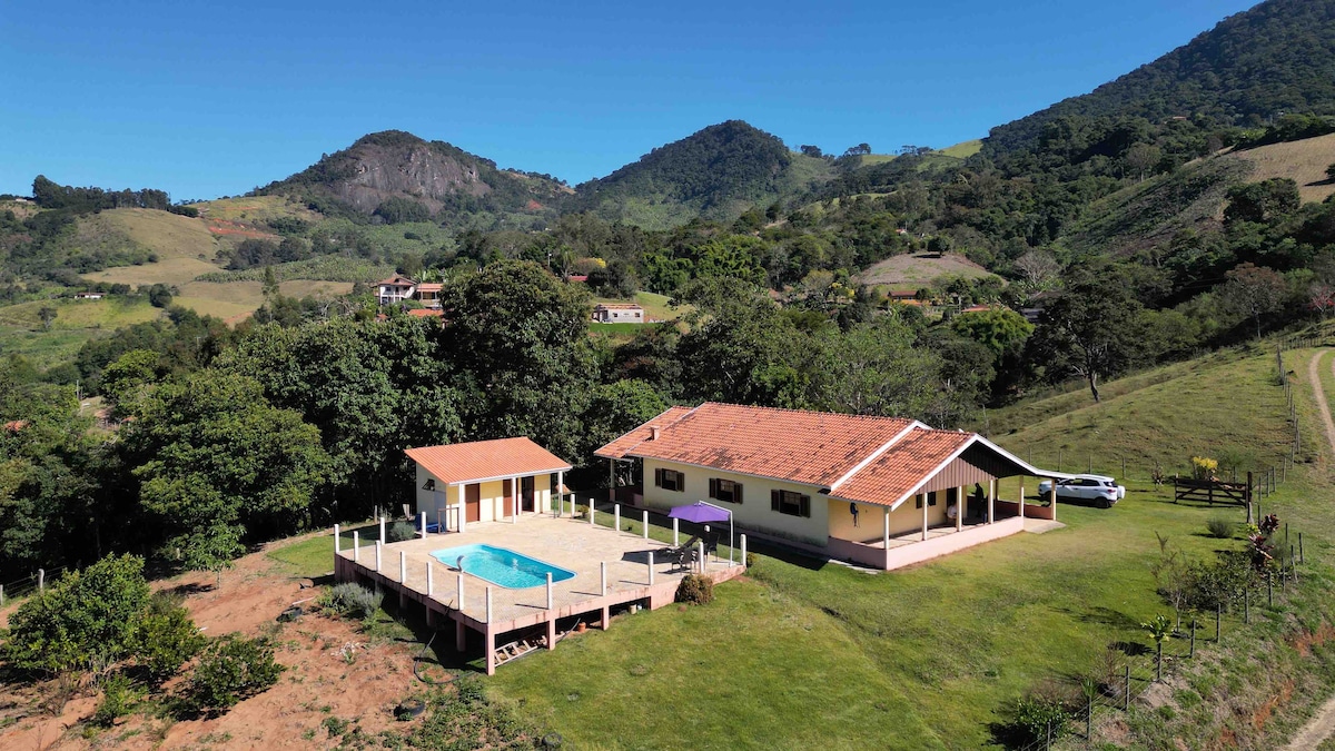 Paz, natureza e vista privilegiada em Gonçalves-MG