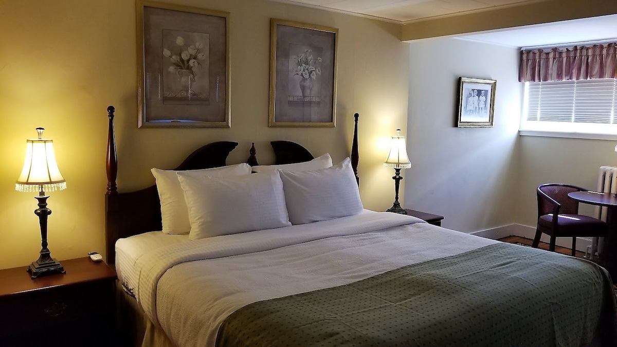 Top Notch Inn | Pinkham House