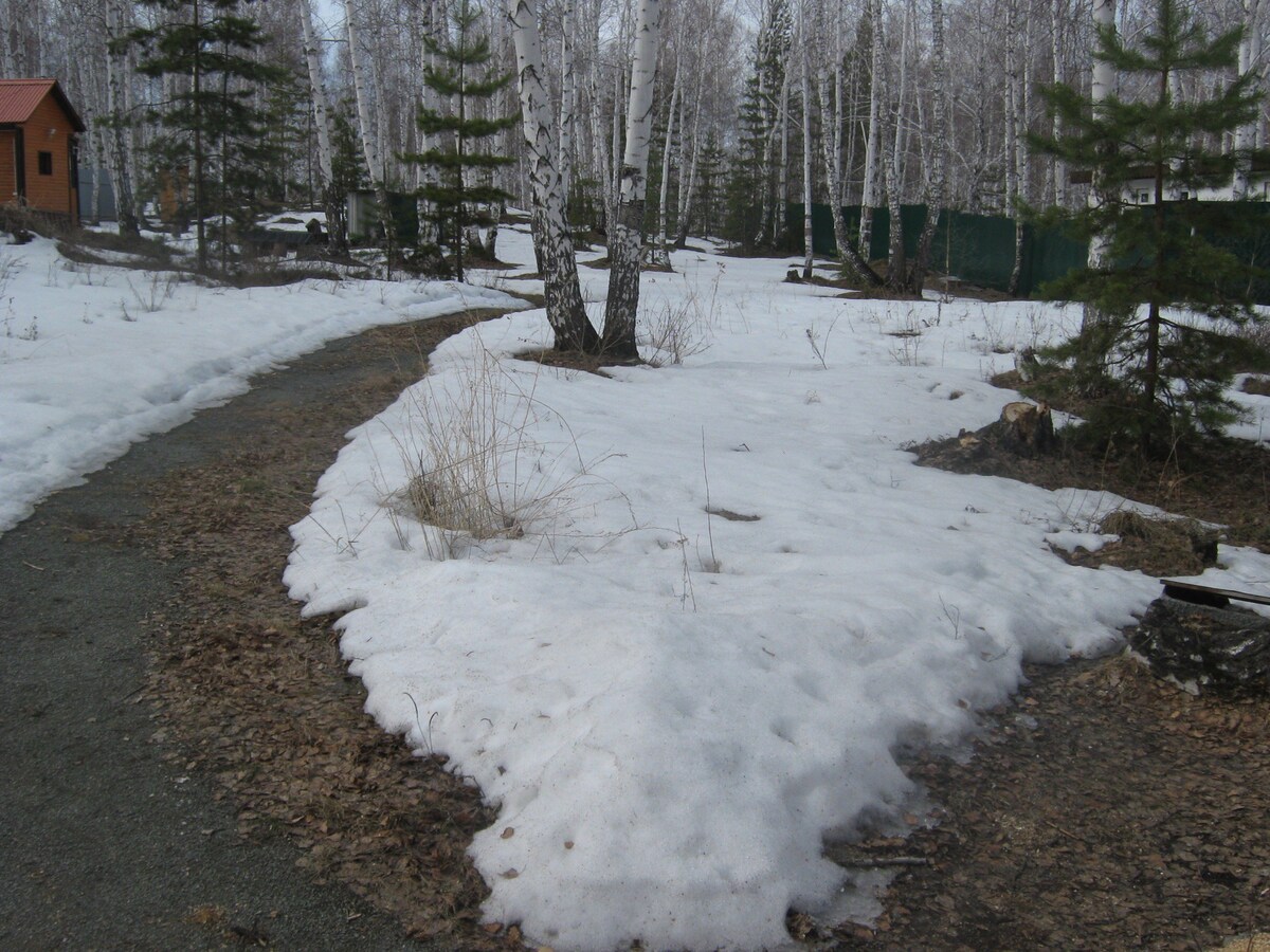 乌维尔达舒适的湖滨小屋