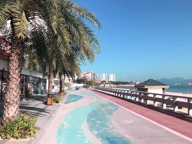 惠州大亚湾泡泡海公寓 低密度看海 三房两厅一线海景公寓/节假日不