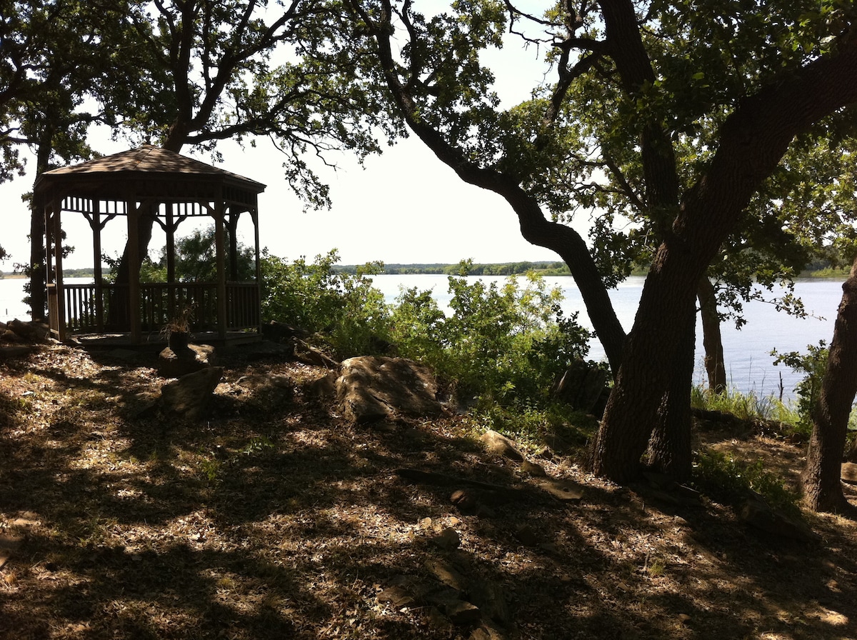 阿蒙卡特湖上的湖屋-德克萨斯州博伊