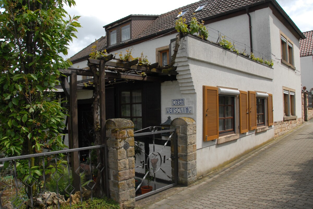 Cosy & quiet Cottage with nostalgic flair