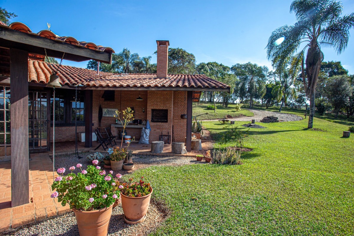 Chácara com Linda Cottage on the Dam