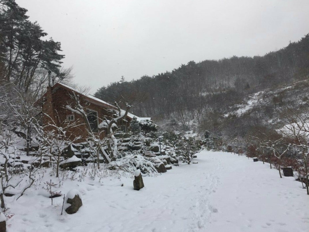 全罗南道花孙郡清亭山郭尔小屋
（包括附属的黄藤翁多尔室）
"Hodol 's"