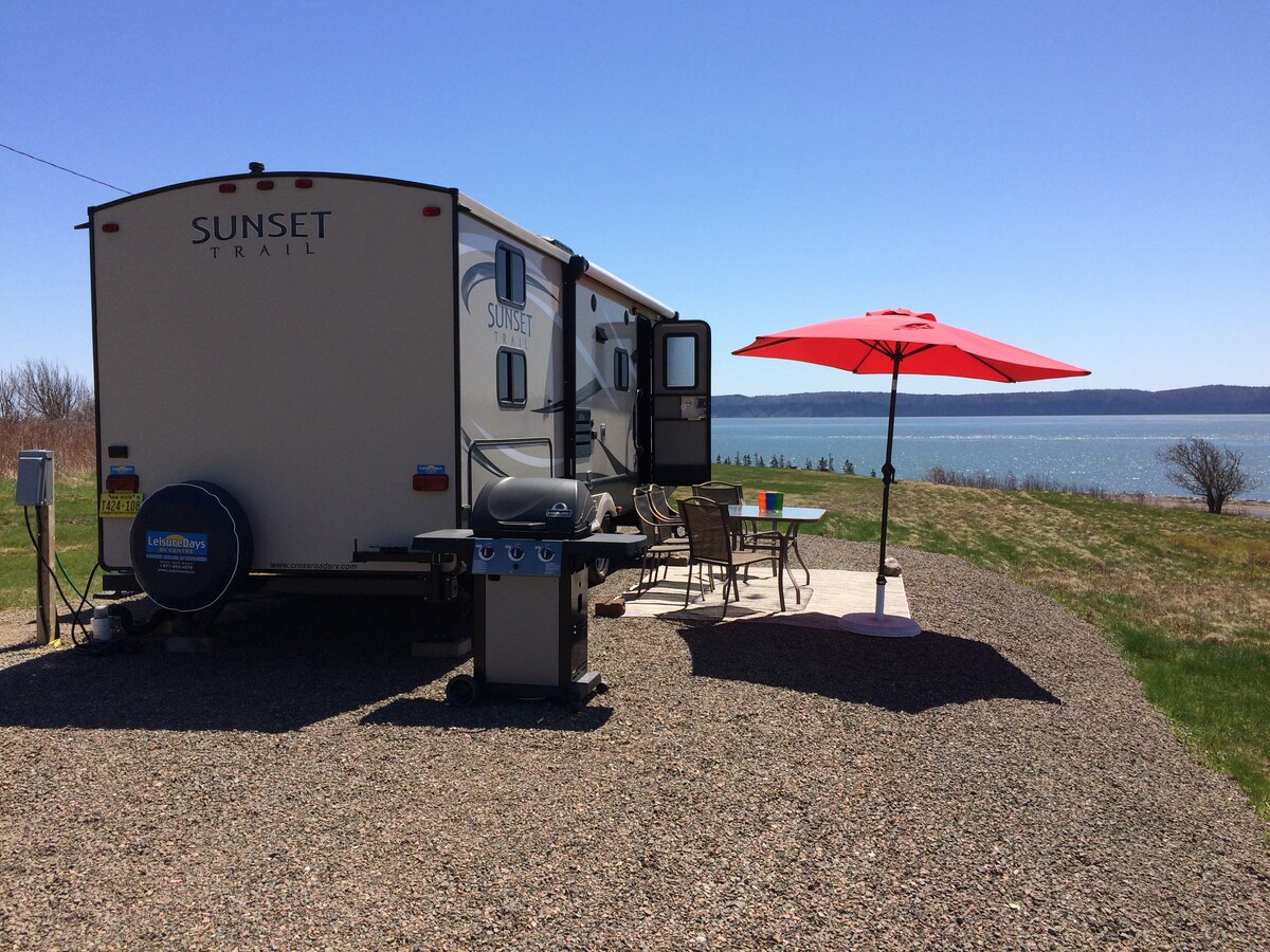 Oceanfront Glamping Escape at the Bay of Fundy