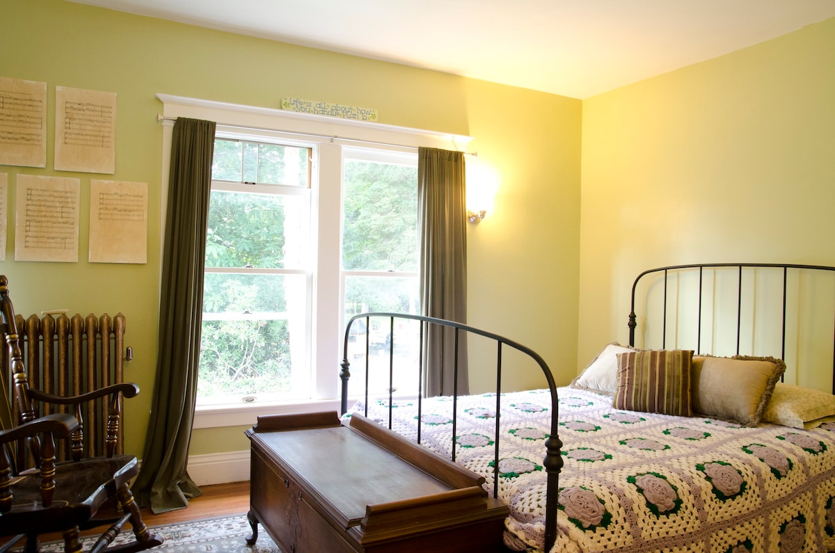 Sea Glass: full bed, green bedroom