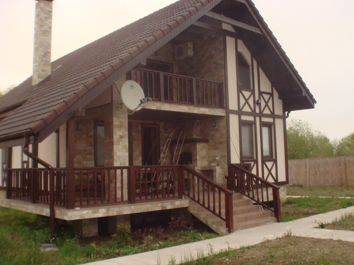 多瑙河沿岸的乡村度假屋