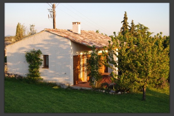 Maisonnette near Lac de St. Croix