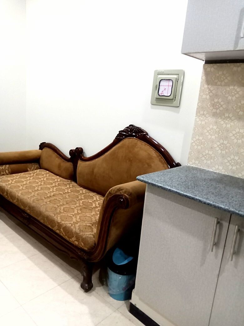 1 Bedroom Furnished Flat