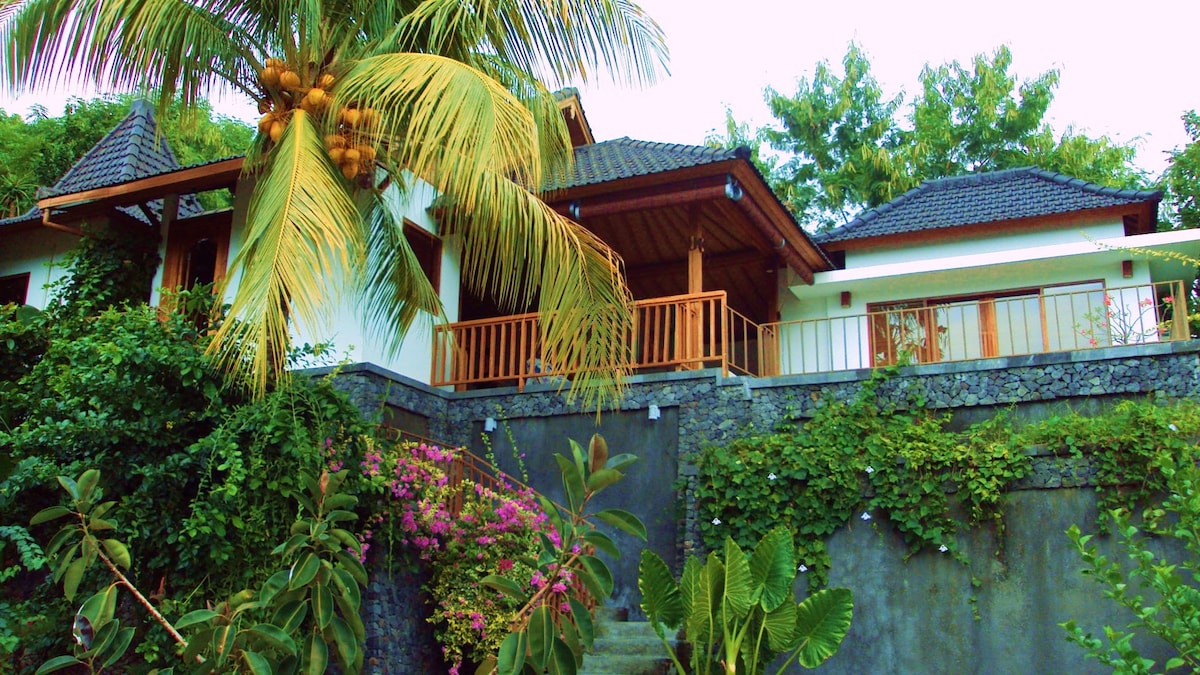 巴厘岛码头别墅度假村3栋别墅海景花园
