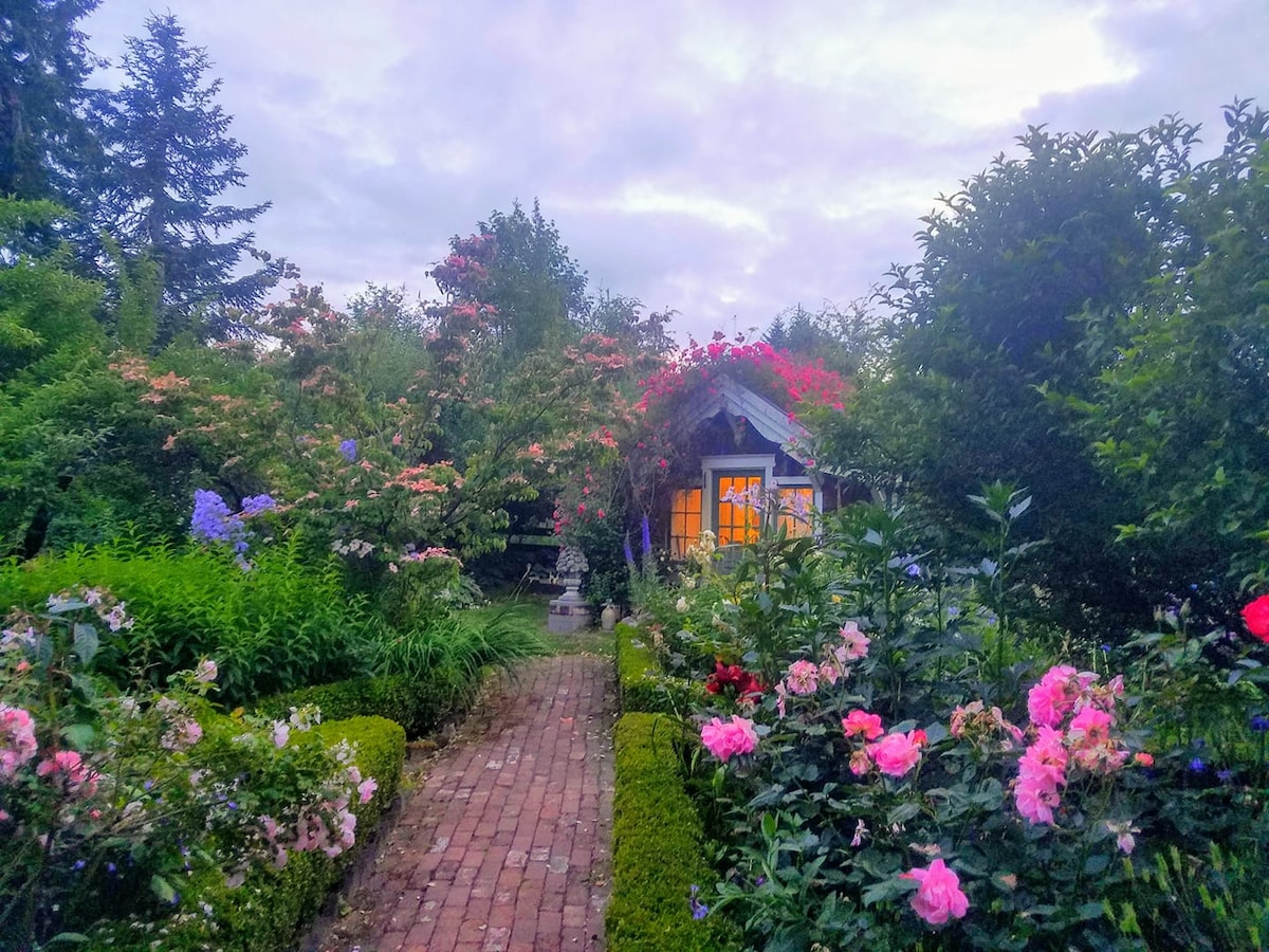 Bungalow in the Gardens