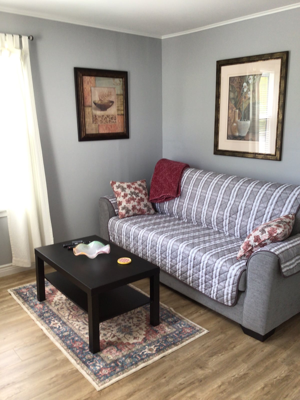 East - Sweet Small 1 Bedroom Apartment